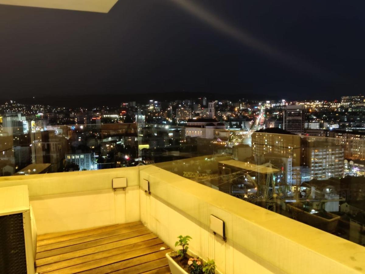 Luxury Sky View Apartment Pristina Exterior photo
