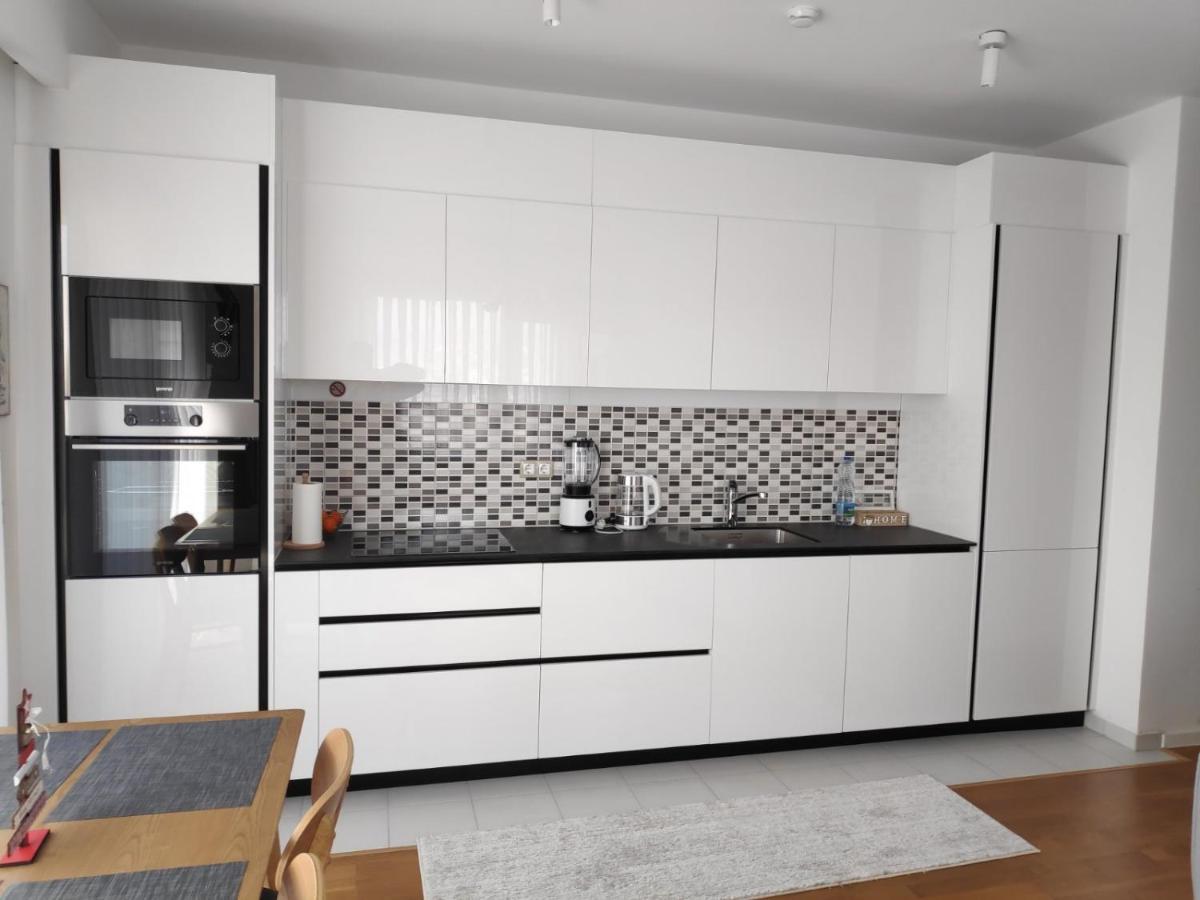 Luxury Sky View Apartment Pristina Exterior photo