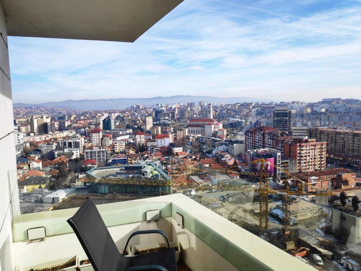 Luxury Sky View Apartment Pristina Exterior photo
