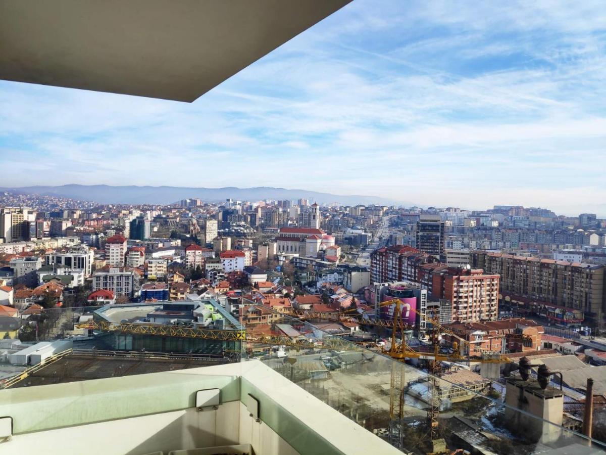 Luxury Sky View Apartment Pristina Exterior photo