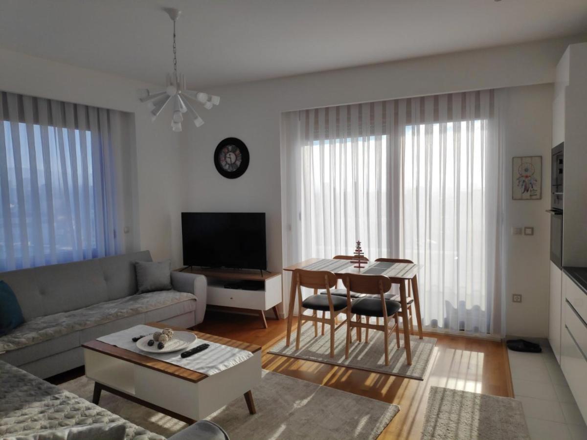 Luxury Sky View Apartment Pristina Exterior photo